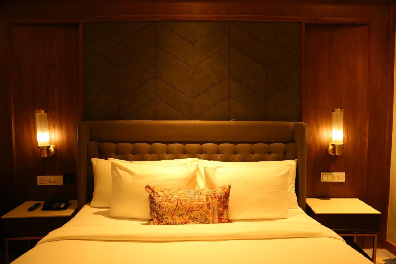 Dreamz Inn & Suites Zirakpur Extérieur photo