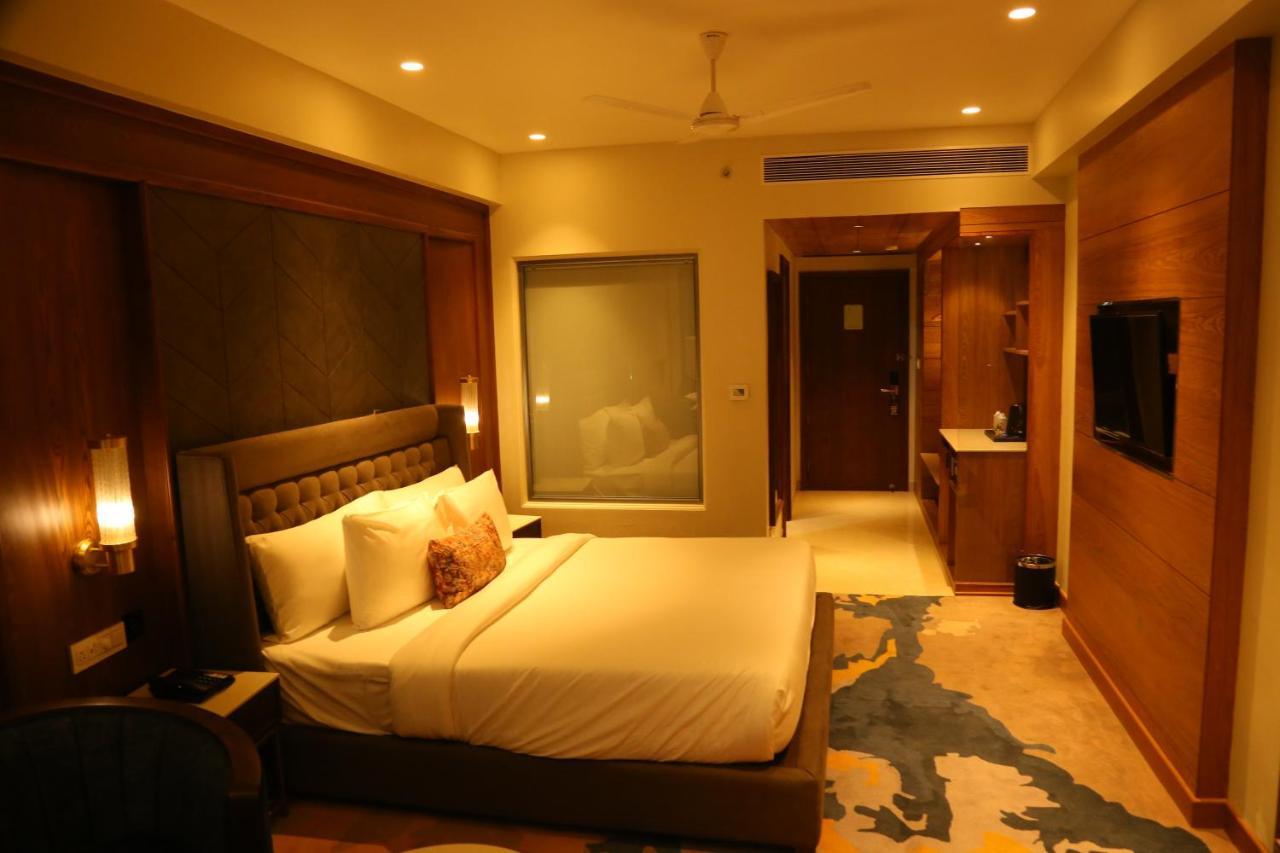 Dreamz Inn & Suites Zirakpur Extérieur photo