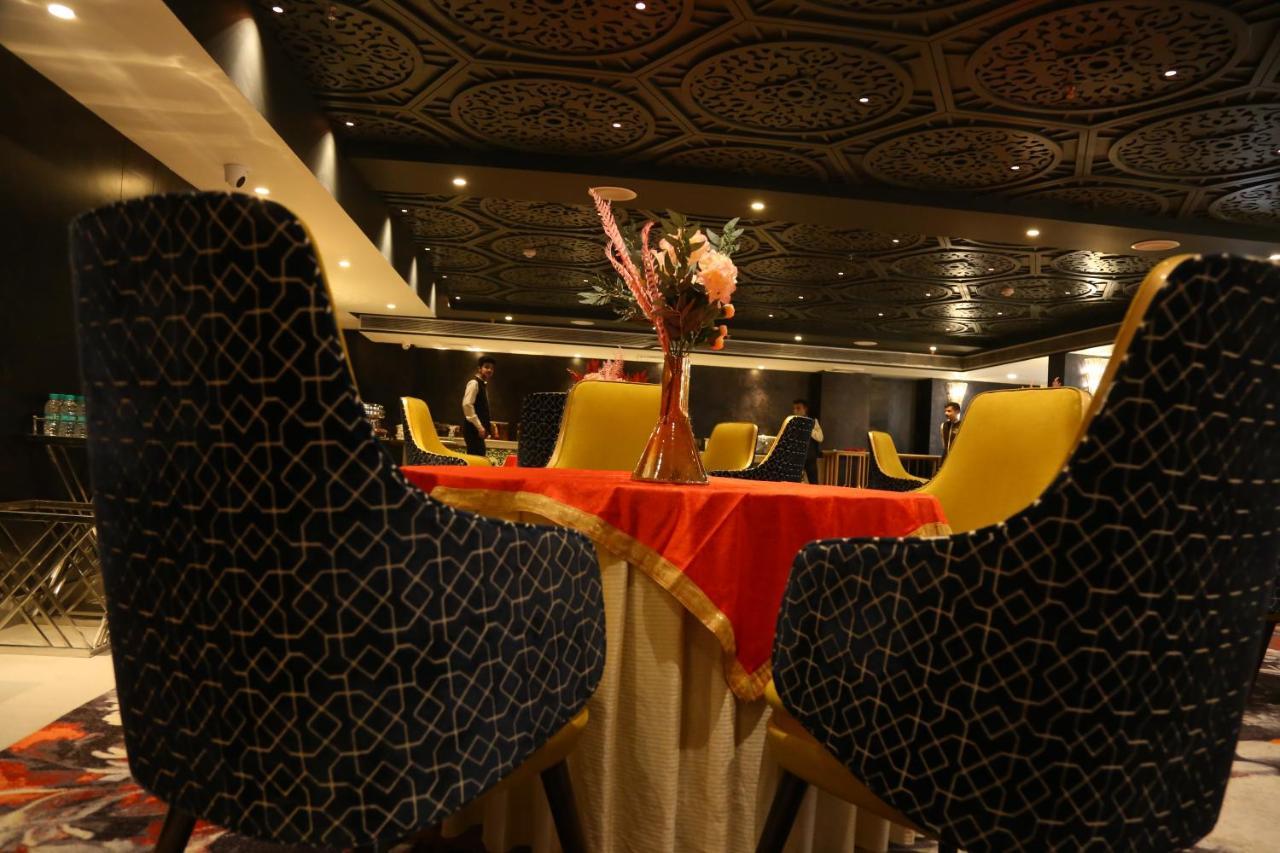 Dreamz Inn & Suites Zirakpur Extérieur photo